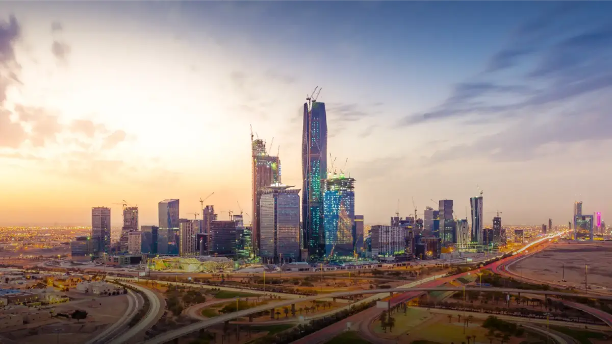 Saudi government-led reforms and growth in private investment in new sections will help support the growth of the kingdom's non-oil economy